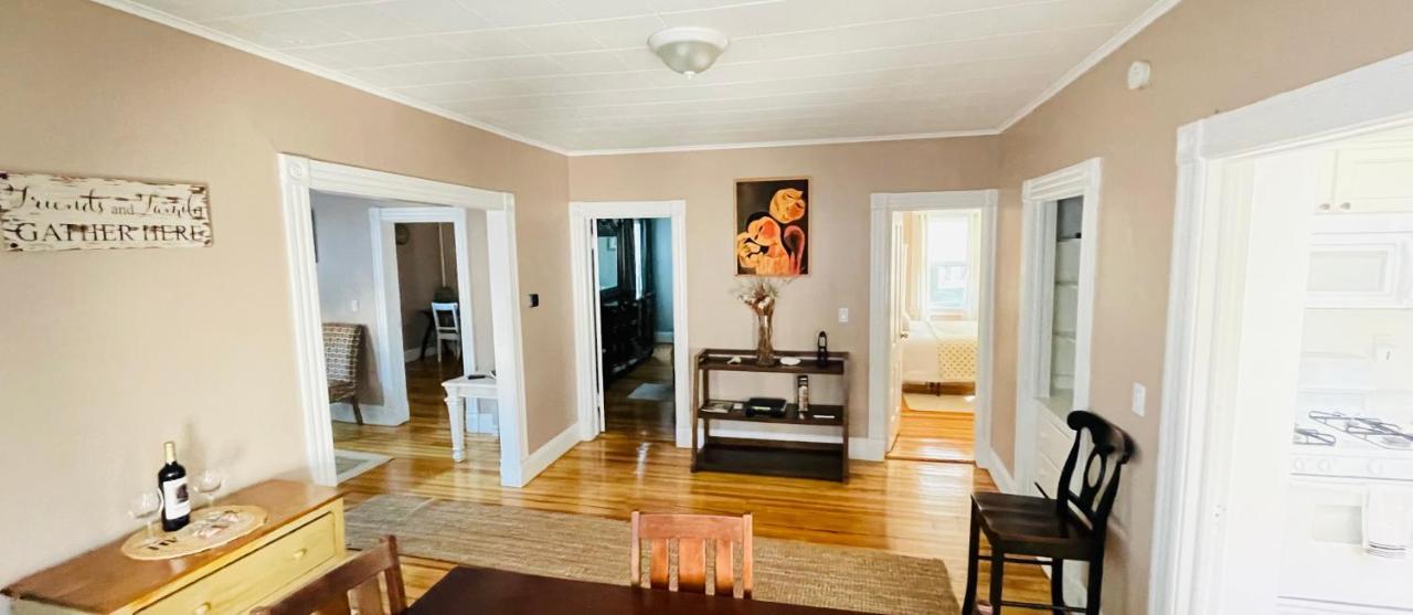 Delightful 2 room apartment New London Eksteriør billede