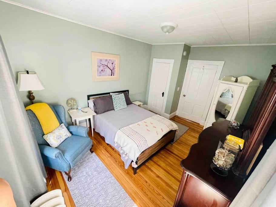 Delightful 2 room apartment New London Eksteriør billede