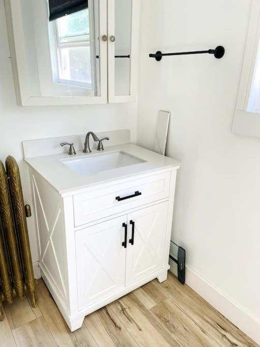 Delightful 2 room apartment New London Eksteriør billede