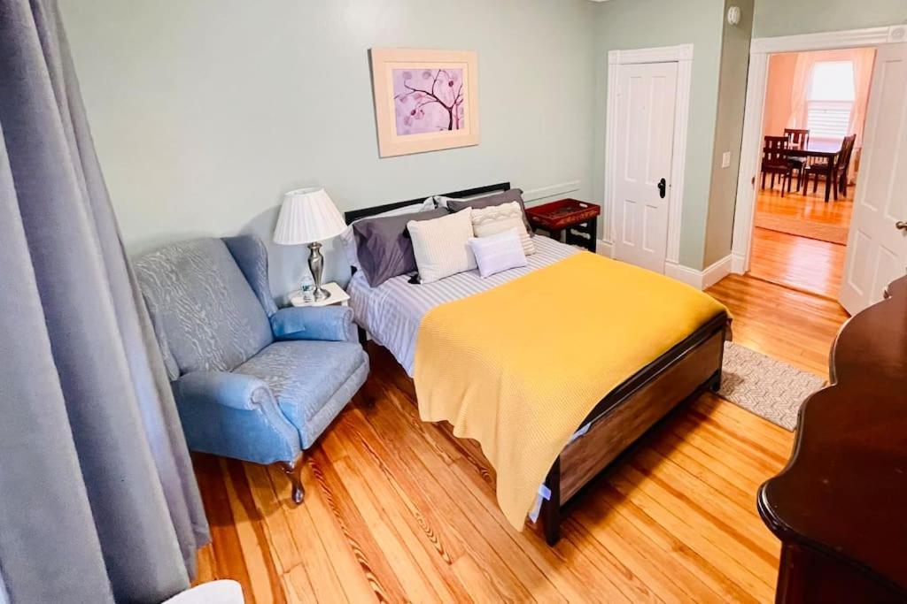 Delightful 2 room apartment New London Eksteriør billede